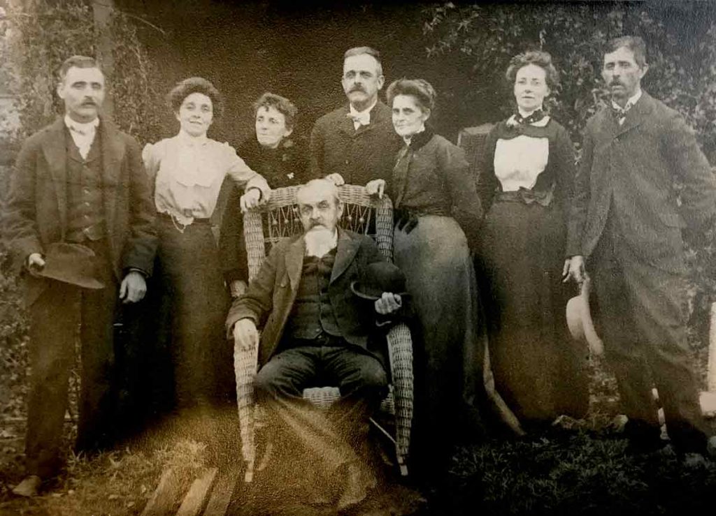Harry Lincoln and children